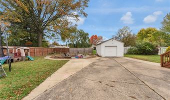 42 N Navarre Ave, Austintown, OH 44515