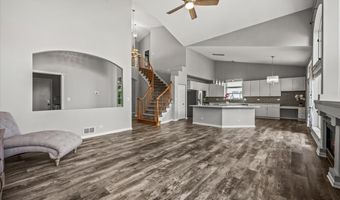 2317 Barrett Dr, Algonquin, IL 60102