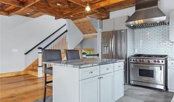 388 Sea View Dr, Warwick, RI 02889