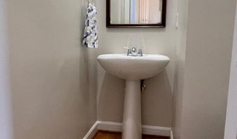 9715 WHITLEY PARK Pl #TH-11, Bethesda, MD 20814