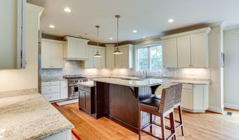 6109 KIRBY Rd, Bethesda, MD 20817
