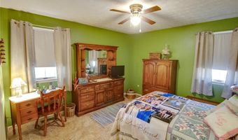 5328 Seminary Rd, Alton, IL 62002