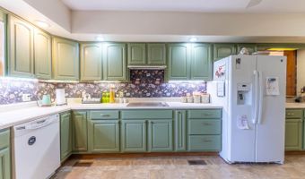 201 Hall St, Alton, MO 65606