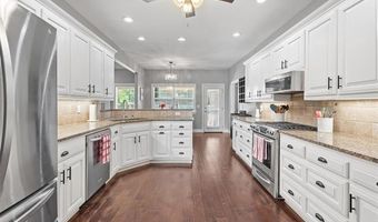 5812 Woodland Rd, Bartlesville, OK 74006