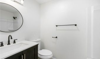 1009 OAK TREE Rd, Akron, OH 44320