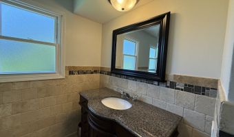 1550 W GOLDENGATE Dr, Addison, IL 60101