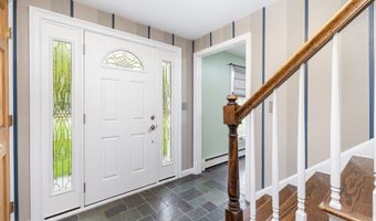 9 Heather Ln, Burlington, CT 06013