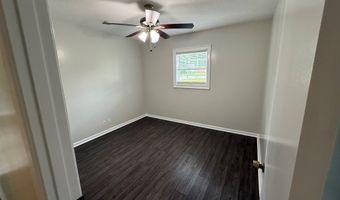 208 Magnolia Dr, Adel, GA 31620