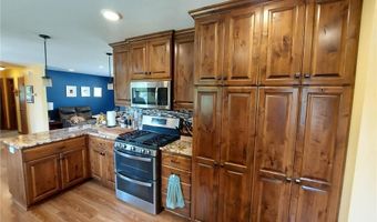 409 Sundown Dr, Avon, MN 56310