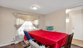 59 Oak St, Amityville, NY 11701