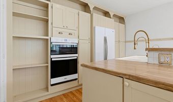 852 Hale St, Beverly, MA 01915