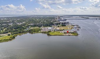 540 Bayview Ave, Biloxi, MS 39530