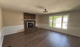 1203 S Van Buren St, Auburn, IN 46706