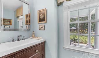 2125 Lawton Bluff Rd, Charlotte, NC 28226