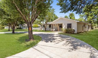 609 Beyer Dr, Bay St. Louis, MS 39520