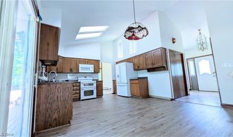 1305 Garrison Rd, Ashtabula, OH 44004