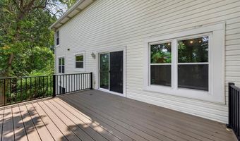 1592 Greenfield Crossing Ct, Ballwin, MO 63021
