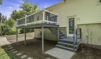 31 Roslyn Dr, Cheshire, CT 06410