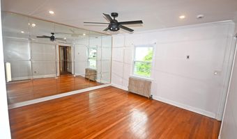 57 Netherwood Dr, Albertson, NY 11507