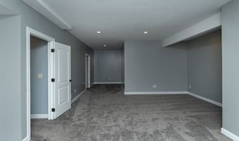 1736 Ashwood Dr SW, Altoona, IA 50009
