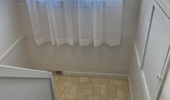 706 S 9th St, Aberdeen, SD 57401
