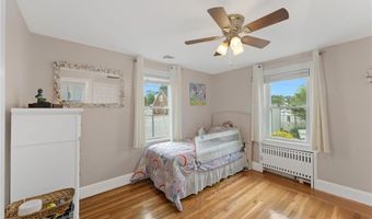 32 Waterman Ave, Johnston, RI 02919