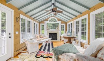 150 Delta Dr, North Kingstown, RI 02874