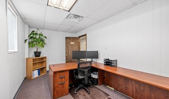 813 E LINCOLNWAY, Cheyenne, WY 82001
