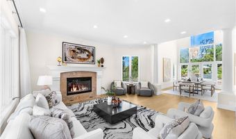 8125 E Oxley Ct, Anaheim, CA 92808