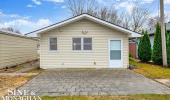 800 Ruskin Ave, Algonac, MI 48001