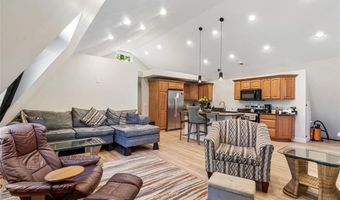 41 Dexter Rock Rd, Lincoln, RI 02865