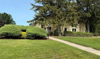 700 Broadway 5, Amityville, NY 11701
