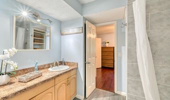 582 AQUATIC Dr, Atlantic Beach, FL 32233