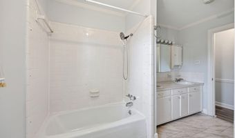 4130 Terrace Dr, Ayden, NC 28513
