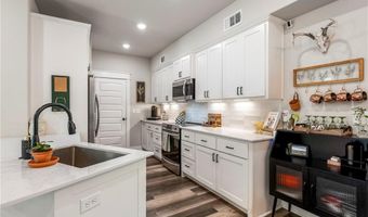 16 Kinloch Dr, Bella Vista, AR 72715