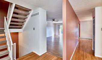 221 Braeshire Dr A, Ballwin, MO 63021