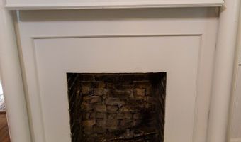 66 Weaver St, Baxley, GA 31513