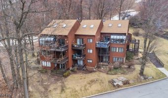 4 Winter Park Dr 4, Alloway, NJ 07462