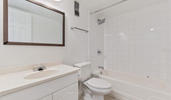 916 LAKE DESTINY Rd E, Altamonte Springs, FL 32714