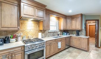 2810 Woodlake Dr, Abilene, TX 79606