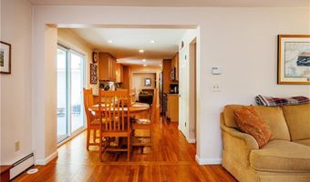 65 Walnut Dr, East Greenwich, RI 02818