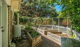 1011 Canyon Park Dr, Ashland, OR 97520