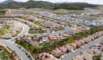 411 Calabrese St, Fallbrook, CA 92028