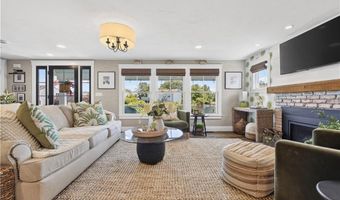 9 Dudley Dr, Narragansett, RI 02882