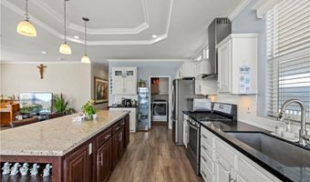 21 Walnut Via, Anaheim, CA 92801