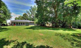 120 Swain Ave, Boiling Springs, SC 29316