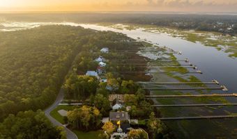 4684 Cedar Island Ct, Awendaw, SC 29429