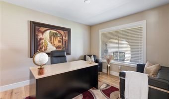 33127 Camelot Dr, Yucaipa, CA 92399