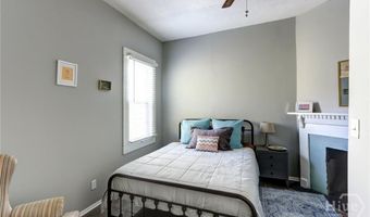 530 E Gordon Ln, Savannah, GA 31401