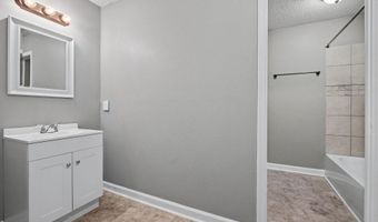 6521 Grayson Dr, Benton, AR 72019
